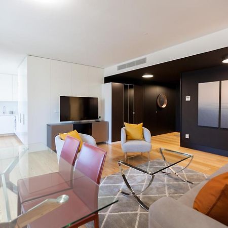 Flh Praca Comercio Artistic Flat With Balcony ลิสบอน ภายนอก รูปภาพ