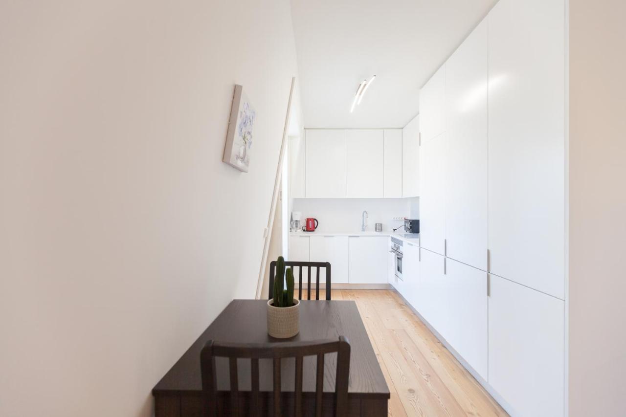 Flh Praca Comercio Artistic Flat With Balcony ลิสบอน ภายนอก รูปภาพ