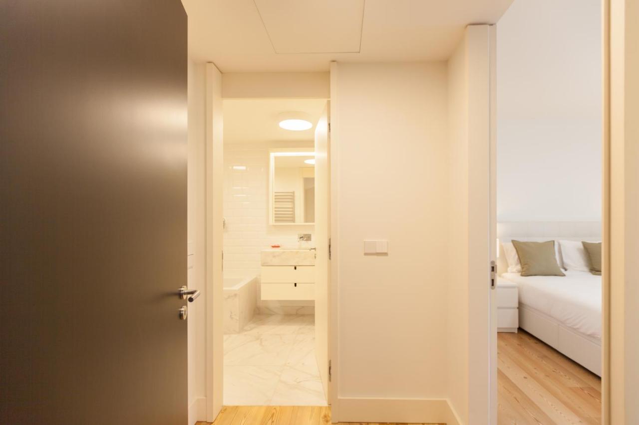 Flh Praca Comercio Artistic Flat With Balcony ลิสบอน ภายนอก รูปภาพ